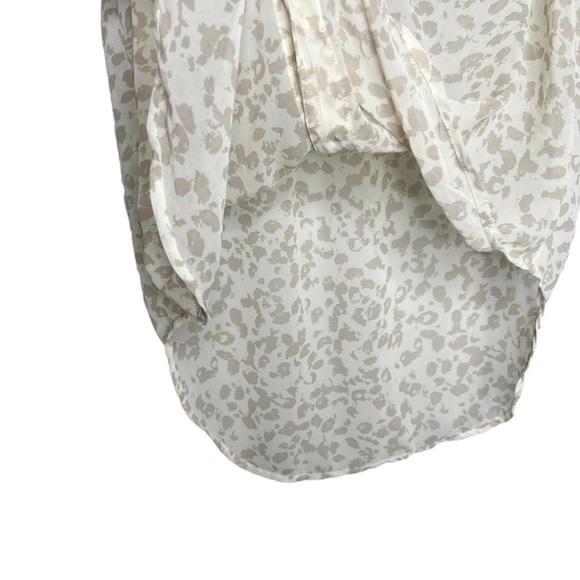 Decree Ivory Beige Semi Sheer Leopard Print Sleeveless Blouse - Picture 6 of 9